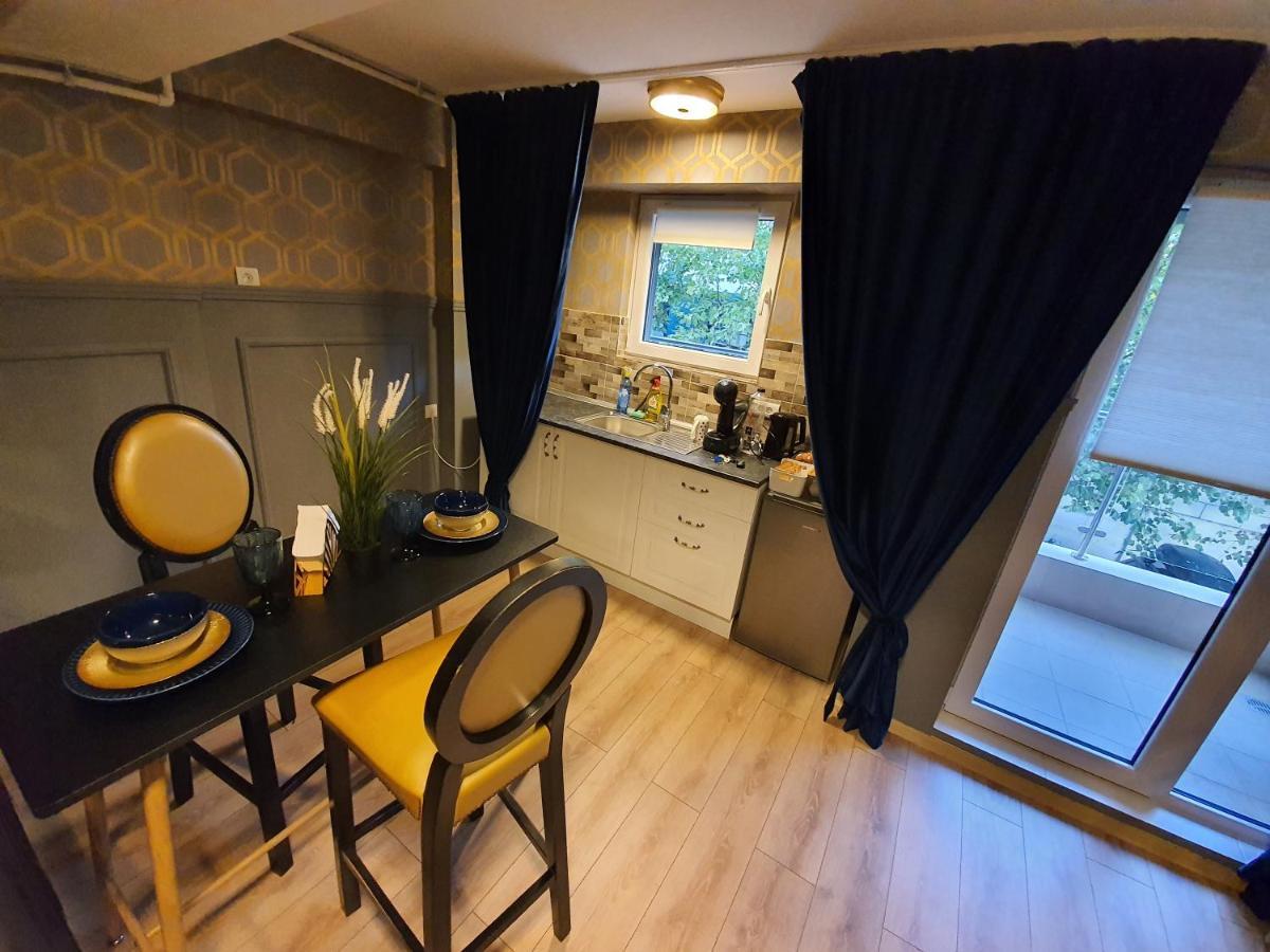 Portobella Airport Aparthotel - Self Check In 오토페니 외부 사진
